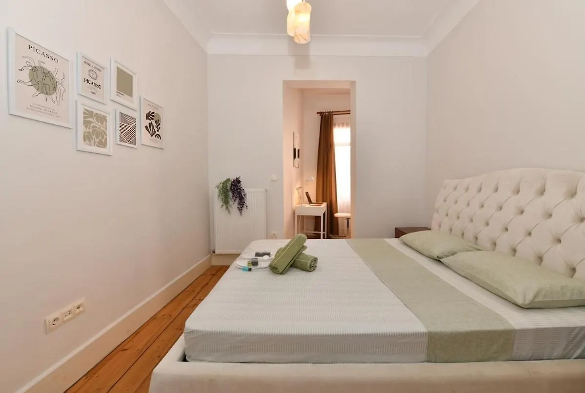 Appartamento Charming Flat Retro Design Ac Galata Provincia di Provincia di Istanbul